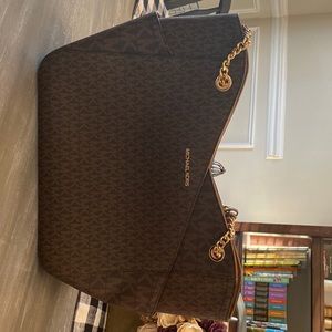 Michael Kors Jet Set Large Logo Shoulder Bag